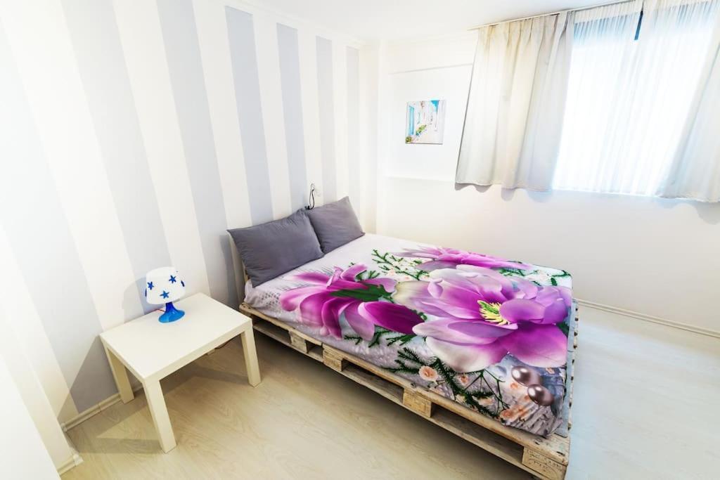 2 Bedrooms Apartment Close To Metro Dafni In Atenas Exterior foto