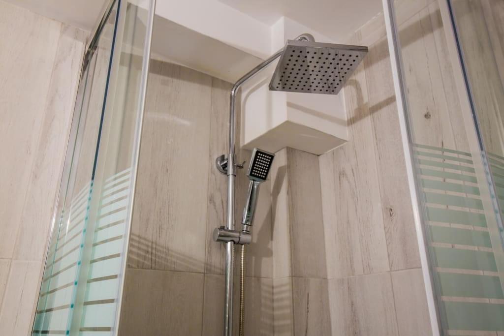 2 Bedrooms Apartment Close To Metro Dafni In Atenas Exterior foto
