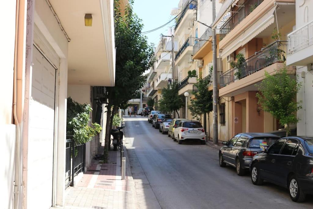 2 Bedrooms Apartment Close To Metro Dafni In Atenas Exterior foto