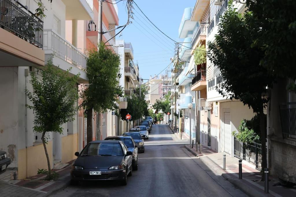 2 Bedrooms Apartment Close To Metro Dafni In Atenas Exterior foto